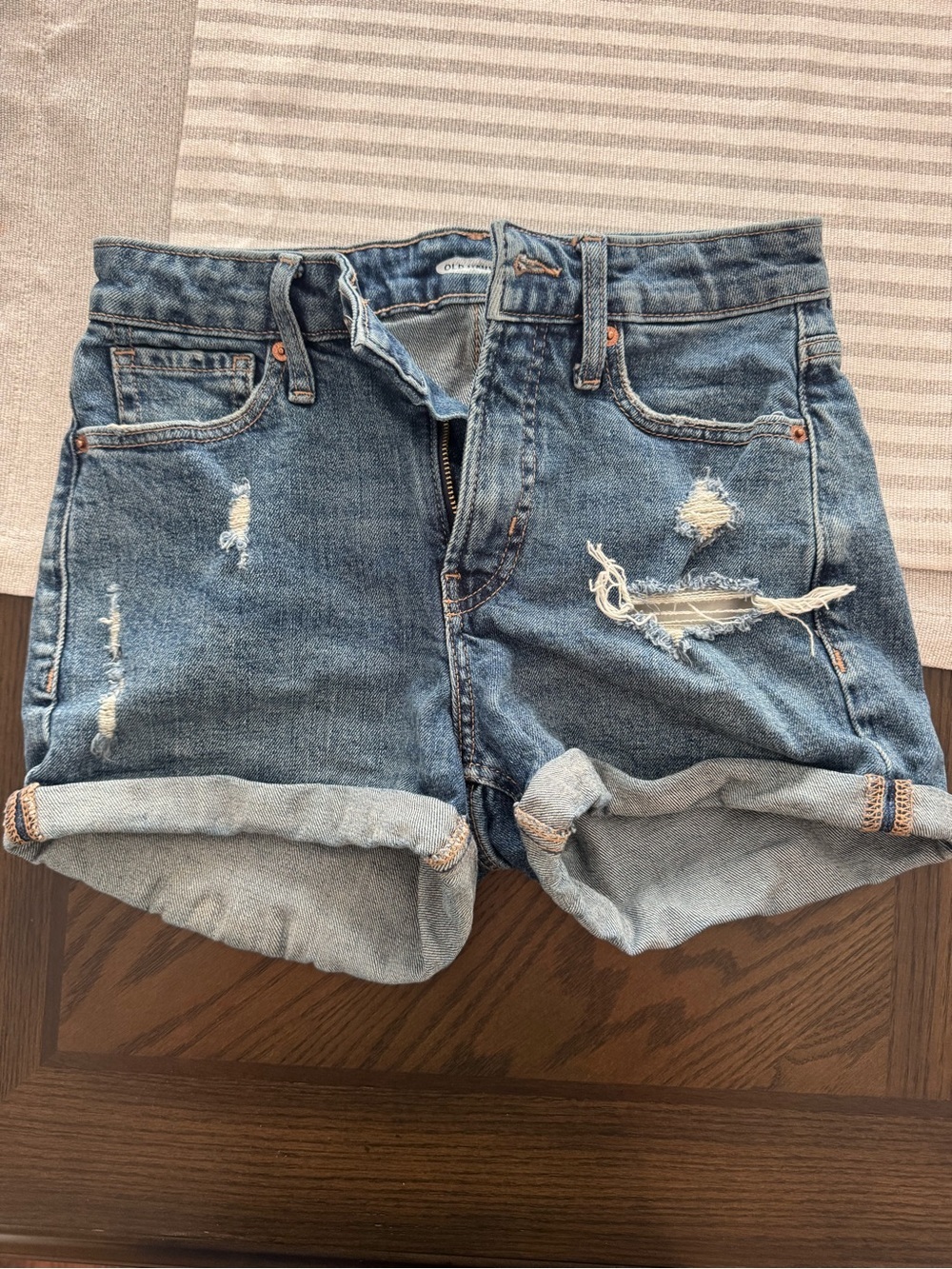 Old Navy O.G. High Rise Distressed Denim Shorts – Size 2 - Picture 2 of 7